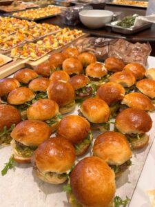 Mini hamburguesas de brioche para catering y eventos en Palma de Mallorca